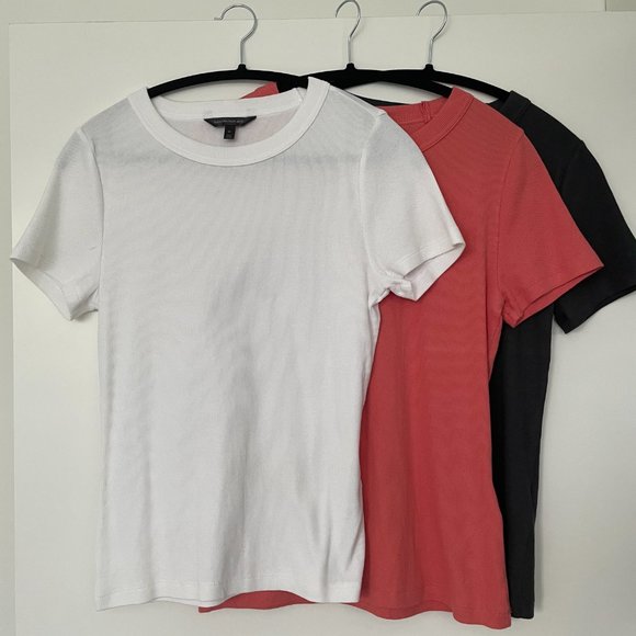 Banana Republic Ribbed Shrunken T-Shirt size medium women's. - Picture 11 of 11